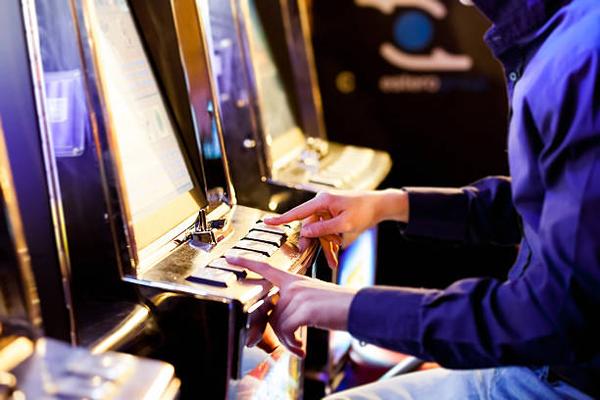 Featured image for Mobile Gaming Trends Shaping the オンラインカジノ アプリ Market